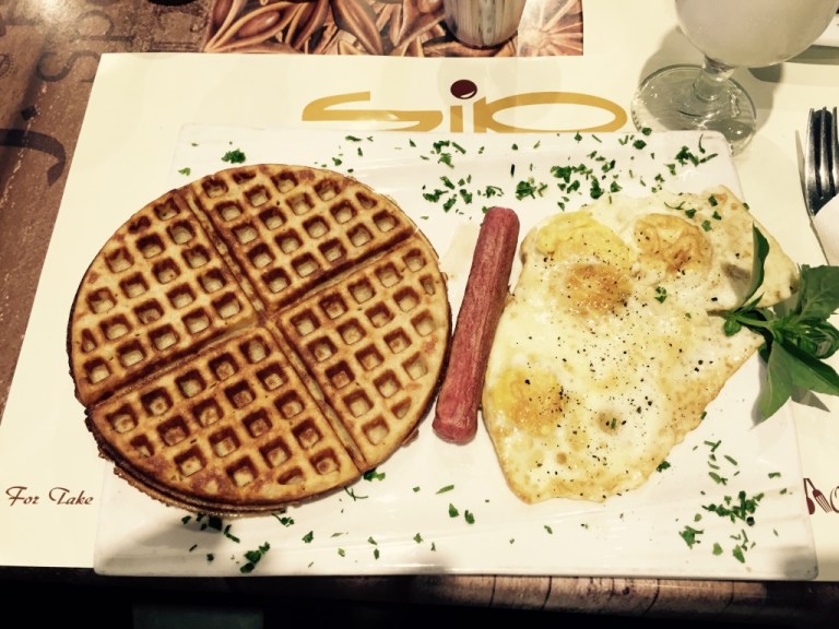 waffles breakfast